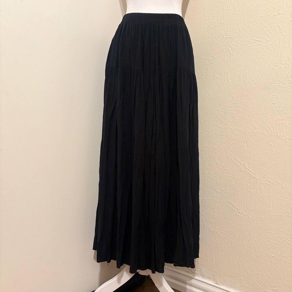 Vintage 90s Black Tiered Maxi Skirt Rayon Boho Crinkle Whimsigoth Goth Grunge M
